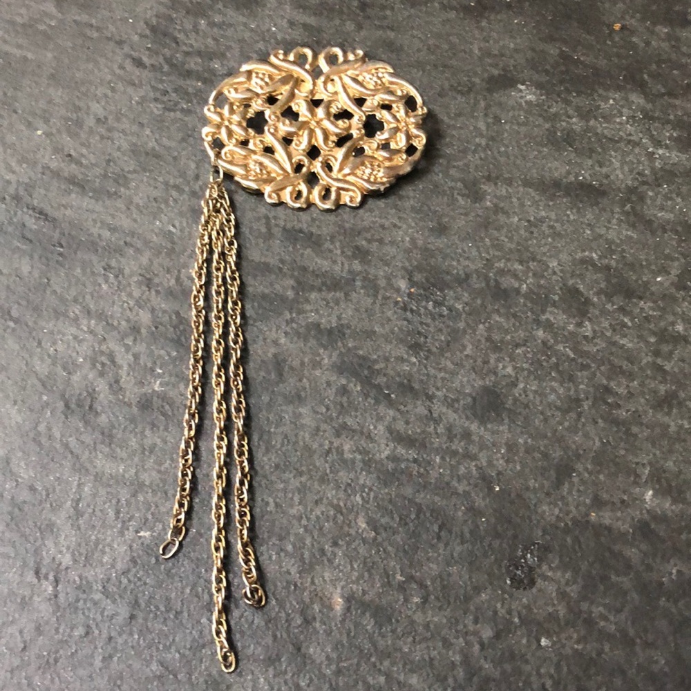 ornate art nouveau gold tone vintage pin